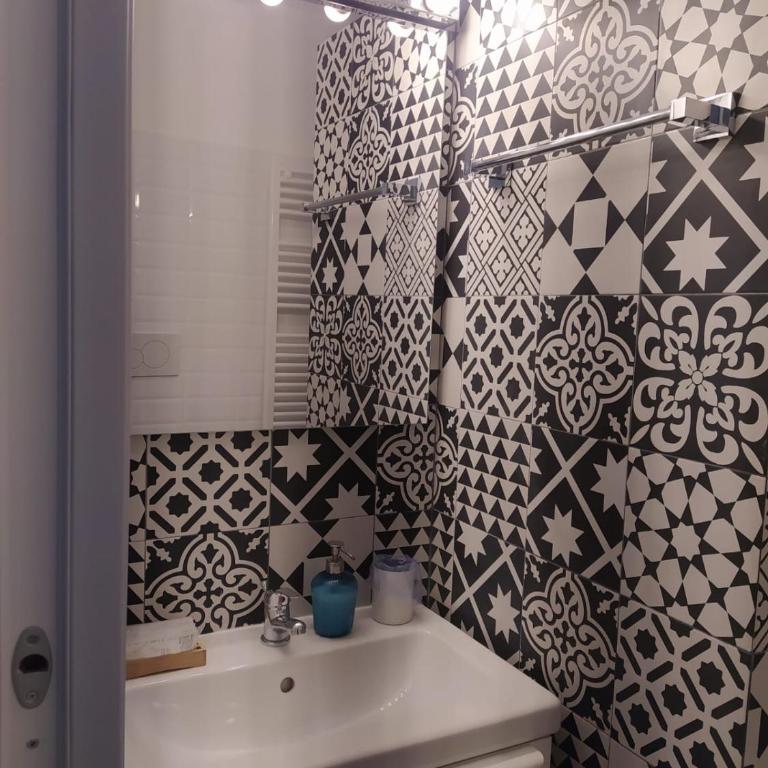 Flaminio Holidays - Deluxe Room - 24