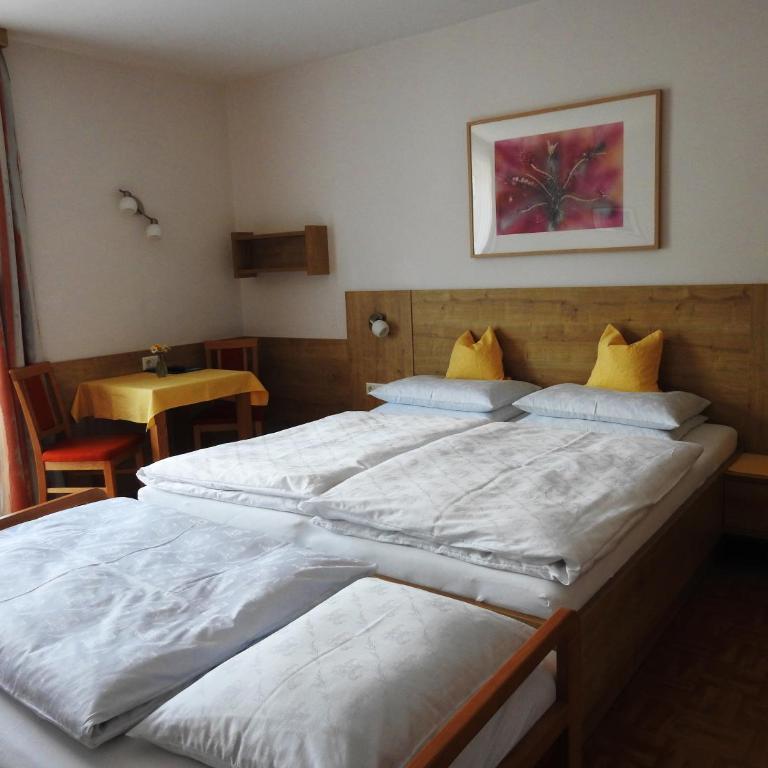 Pension Vocario - Familienzimmer mit Balkon - 8