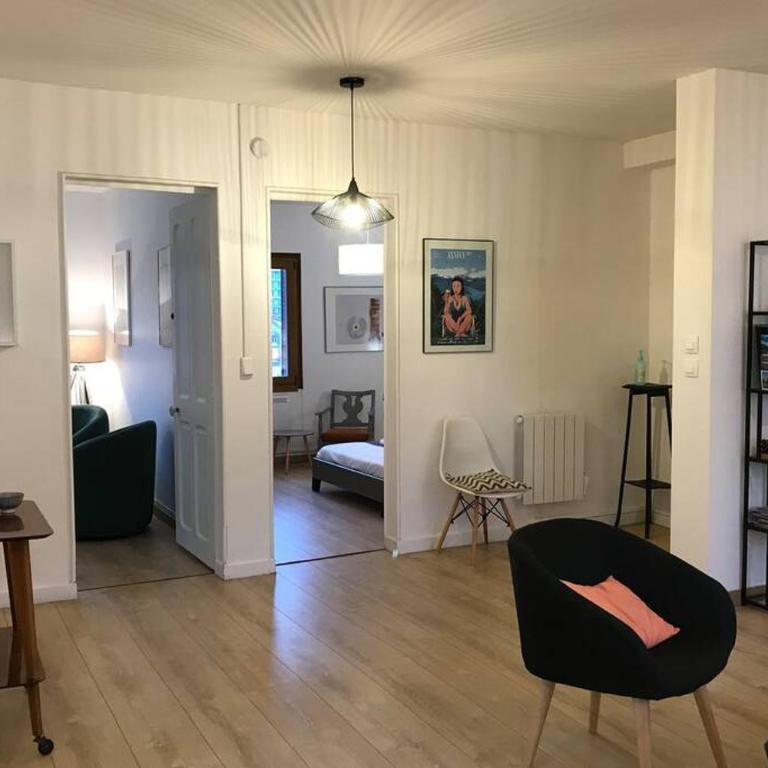LE COTEAU - centre ville, jardin & parking! - Two-Bedroom Apartment - 17