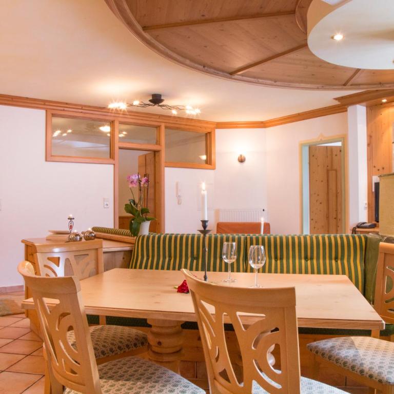 Fliana Arlberg, St Anton - Studios & Apartments - Apartment mit 3 Schlafzimmern - 3