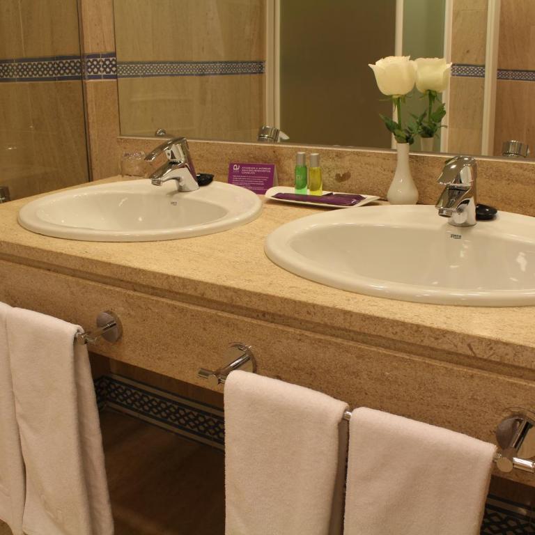Crisol Jardines de Córdoba - Suite Junior con aparcamiento incluido - 3