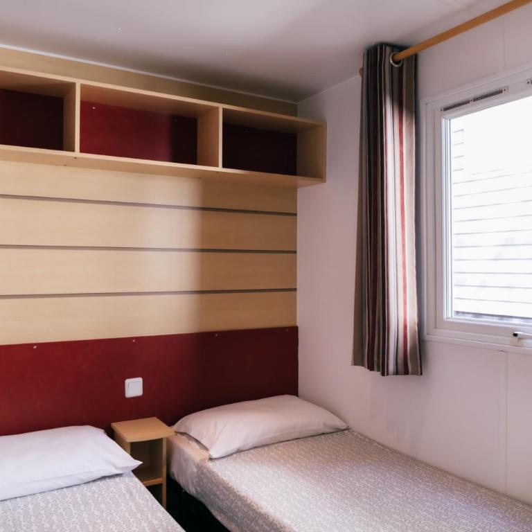Castell Montgri - Mobile Homes by Lifestyle Holidays - Mobile Home - 4