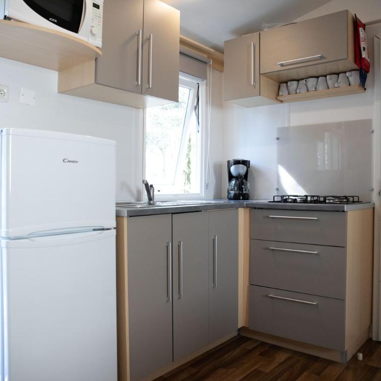 Castell Montgri - Mobile Homes by Lifestyle Holidays - Mobile Home - 9