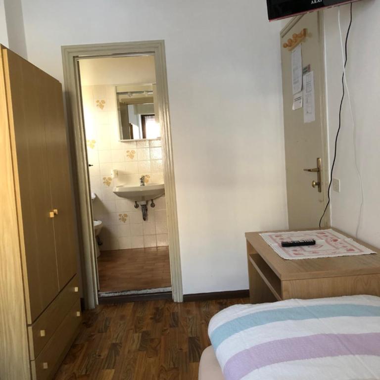B&B Astor - Offerta Speciale - Camera Singola Standard con Vista Lago - 1