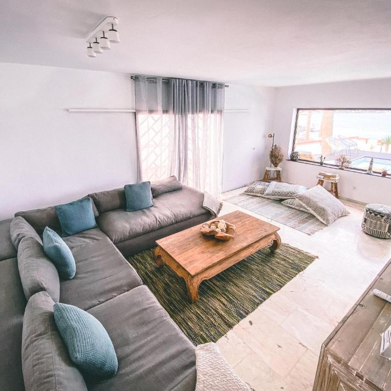 Villa Los Flamencos by Veaco- Beachfront & pool - Villa - Beach Front - 26