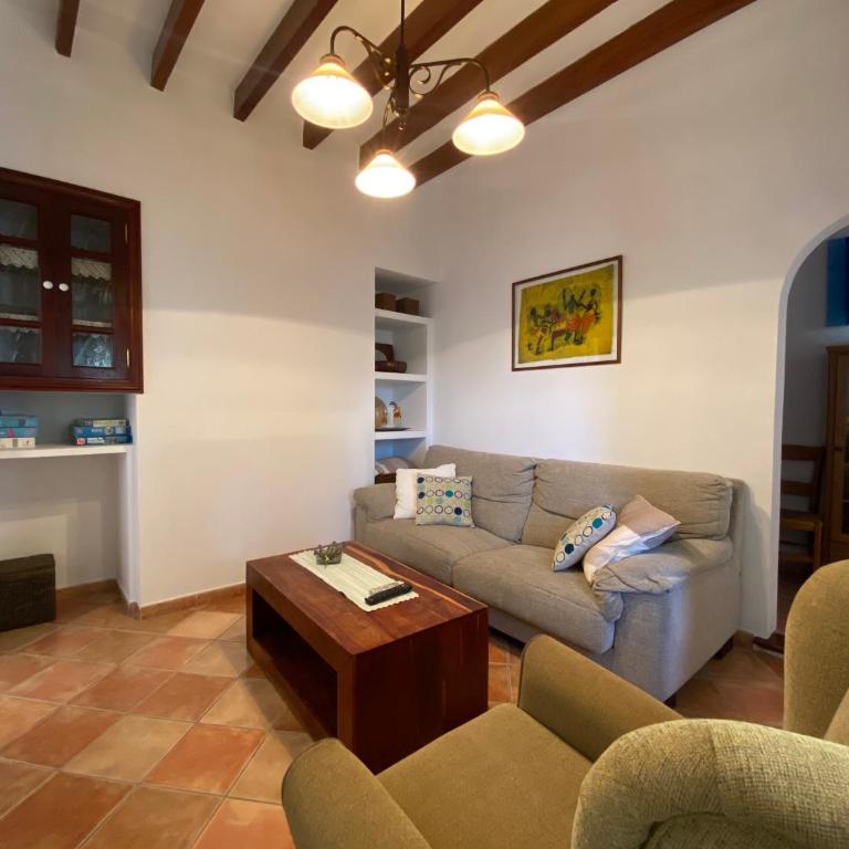 casa nuria, en el centro, al lado de la escalinata del calvario para 6 personas - Casa de 3 dormitorios - 11