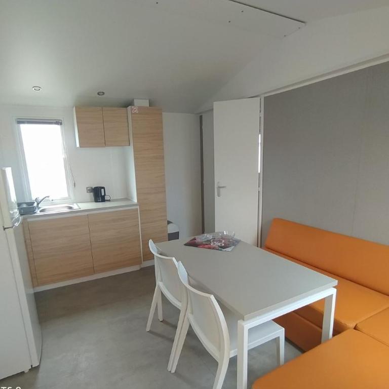 Mobile Homes by KelAir at Camping Les Genets - Bungalow Standard - 2