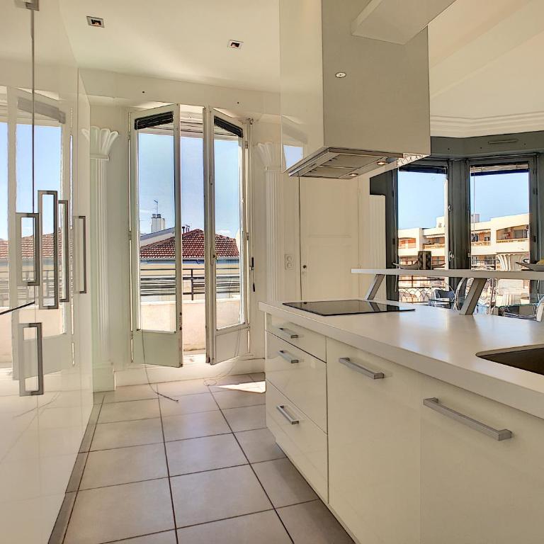 Nestor&Jeeves - LES AIGLES - Very close sea - Top floor - Luxurious - Appartement 2 Chambres - 10