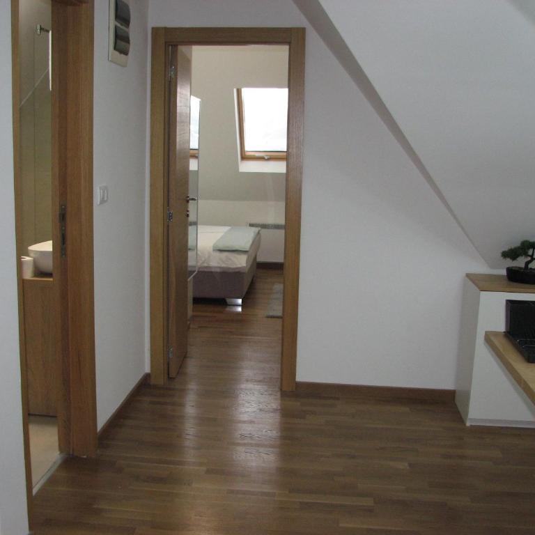 B&S Apartments - One-Bedroom Apartment - 11
