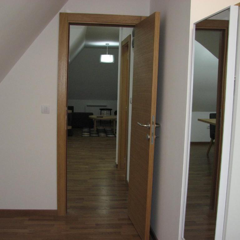 B&S Apartments - One-Bedroom Apartment - 20