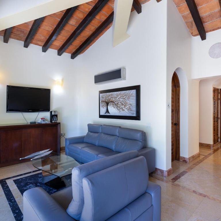Fully Staffed, Beach frontage Luxury Villa - Villa - 65