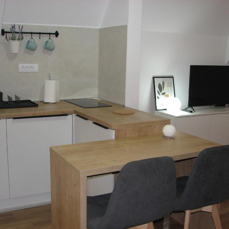 B&S Apartments - King Studio - 11