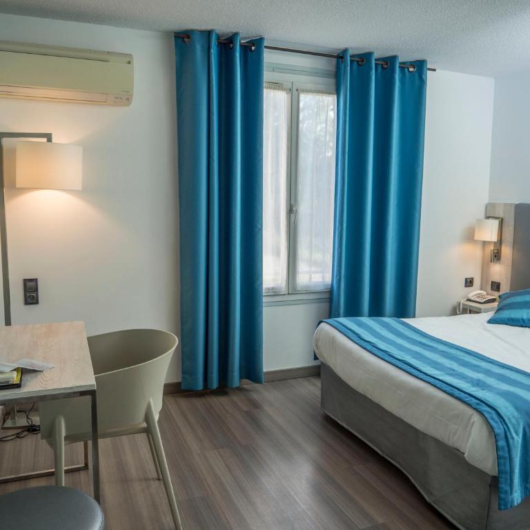 Logis Hotel Uzès Pont du Gard - Chambre Double - Accessible aux Personnes à Mobilité Réduite - 5