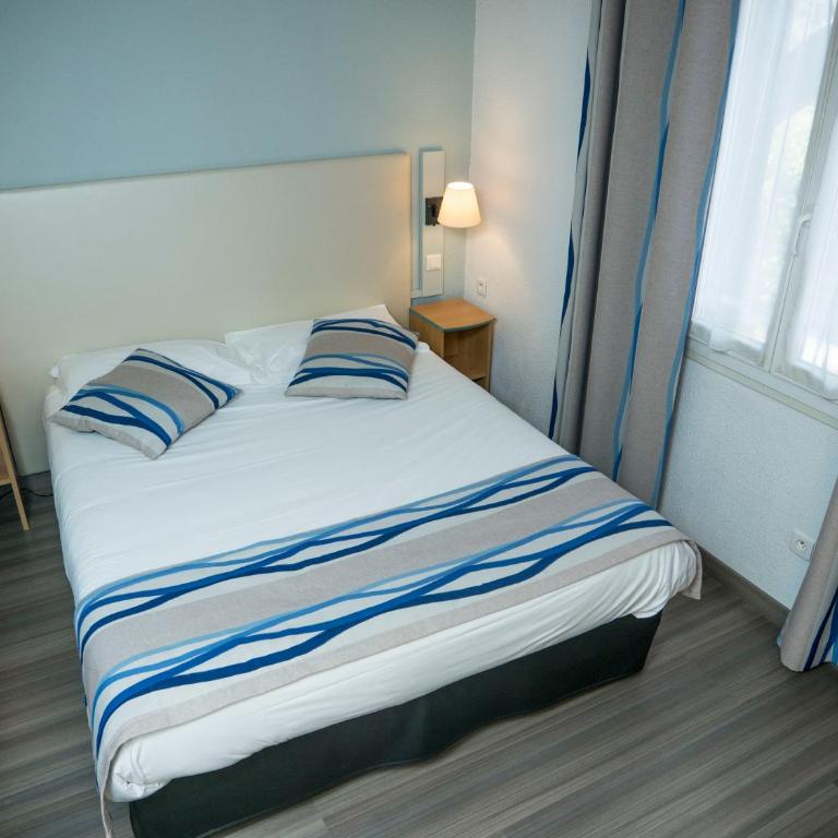 Logis Hotel Uzès Pont du Gard - Chambre Lit Queen-Size Classique - 2