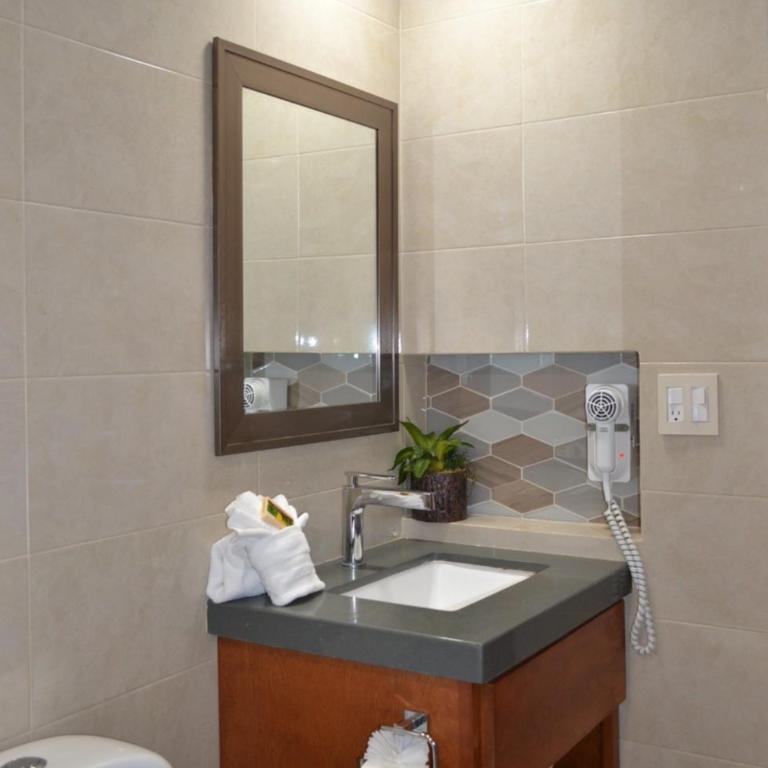 Hotel Quintas Papagayo - Habitación Triple con balcón - 3