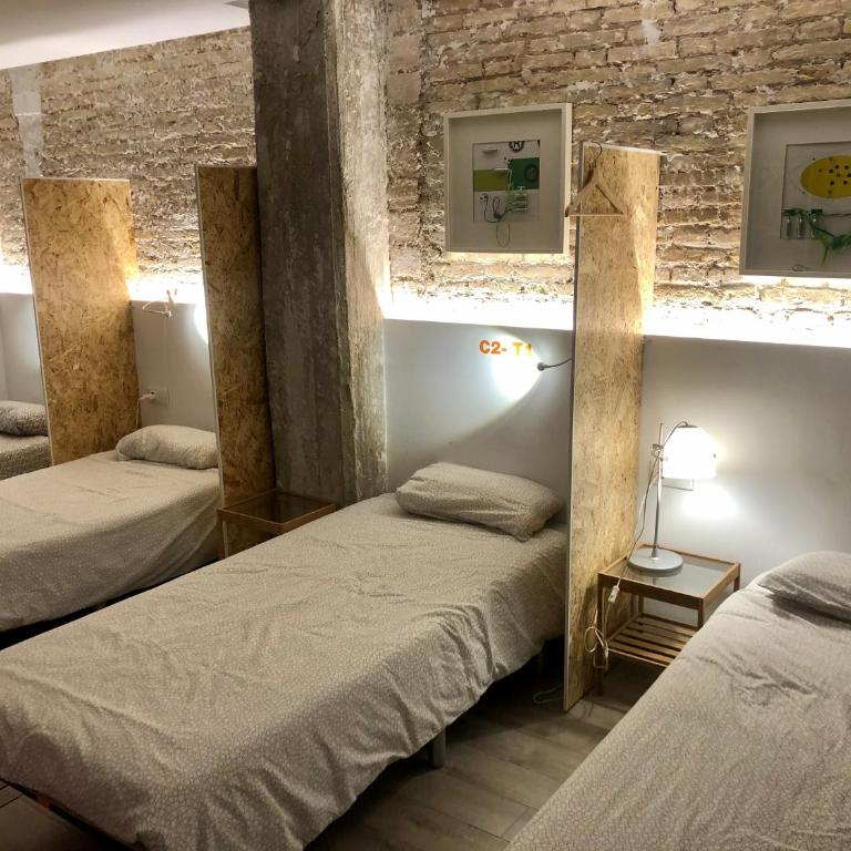 Art&Flats Hostel - Bed in 5-Bed Female Dormitory Room - 1