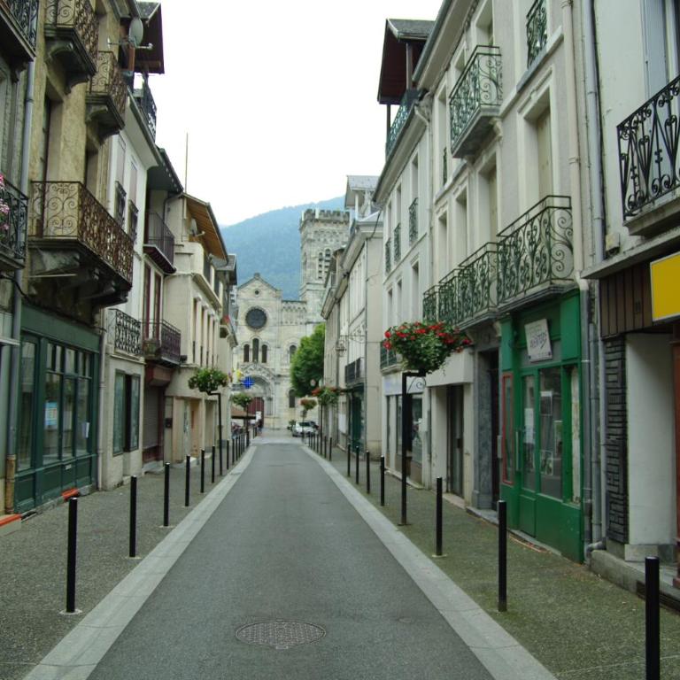 Maison hyper-centre Bagnères de Luchon - Maison 5 Chambres - 41