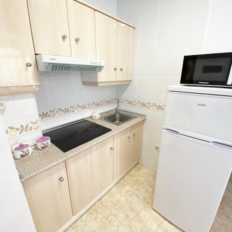 Aurinko 5 Segundo luminoso apartamento con vistas en Fuengirola - Apartamento de 1 dormitorio - 5