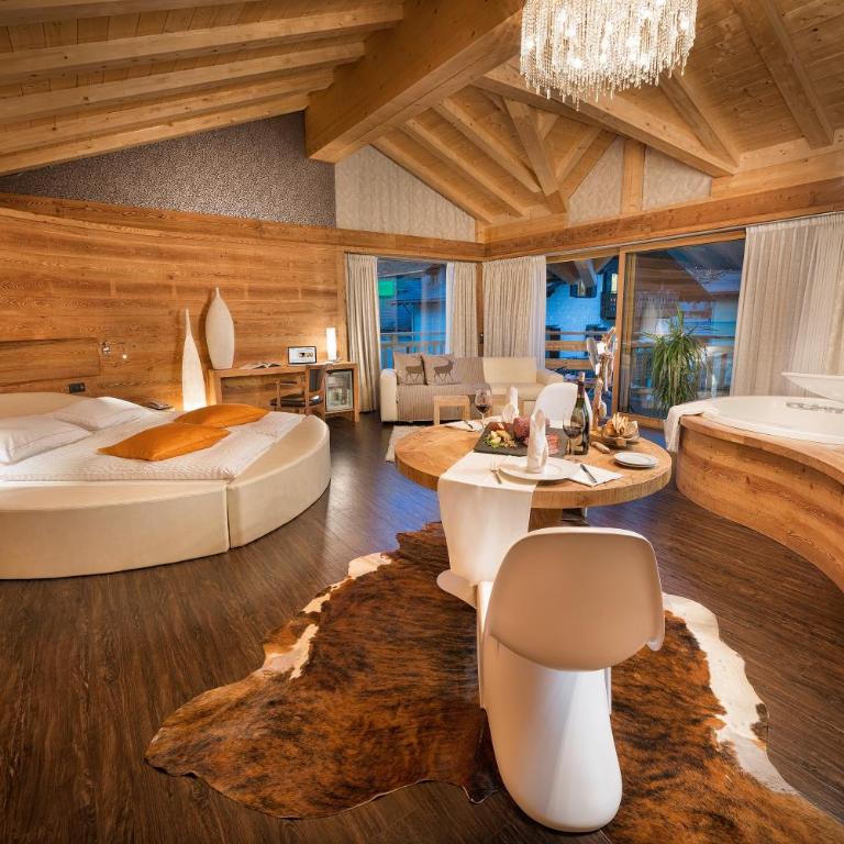 Bivio Hotel Plaza - Suite Luxury con Vasca Idromassaggio - 1
