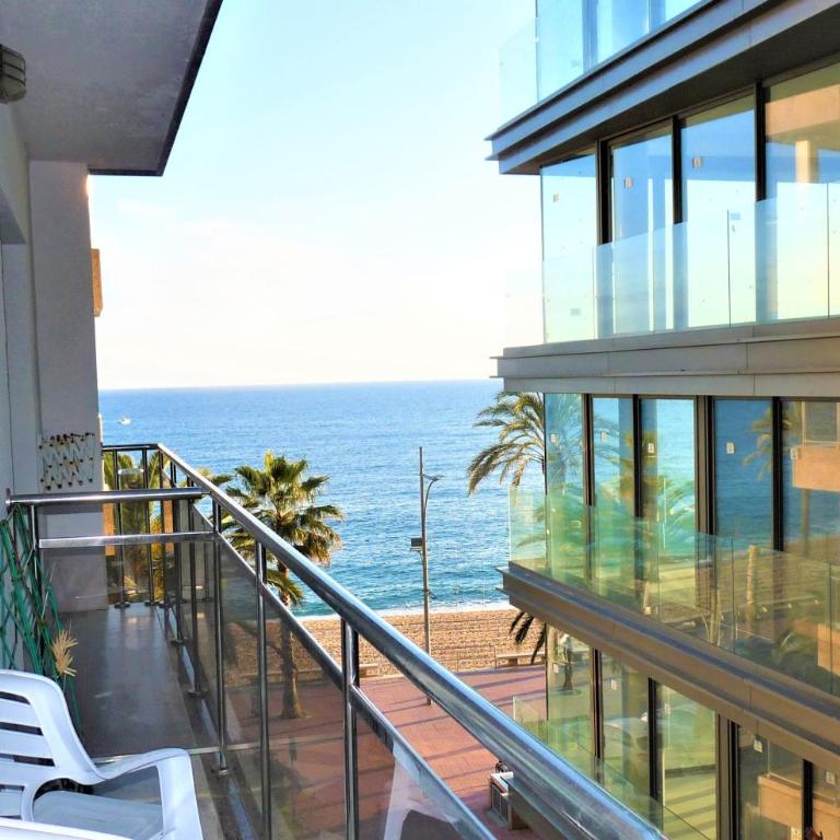 Apartaments Tropic - Apartamento de 1 dormitorio con vistas laterales al mar - 2 a 4 adultos - 2