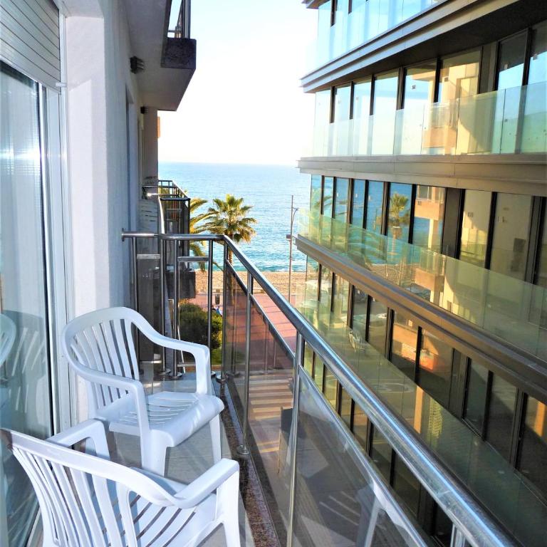 Apartaments Tropic - Two-Bedroom Apartment with Side Sea View (4-5 Adults) - 4