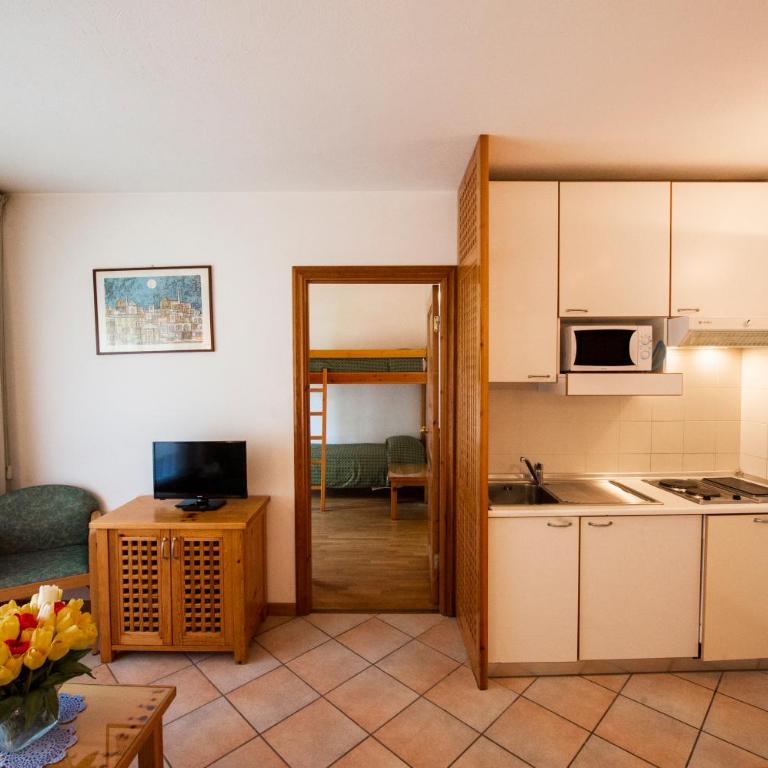 Residenza Del Sole - Appartamento con 2 Camere da Letto (6 Adulti) - 2