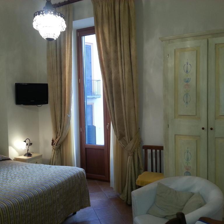 Divina House B&B - Camera Matrimoniale con Balcone - 17