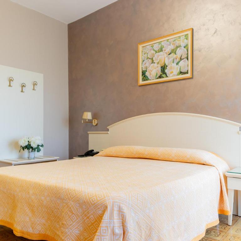Hotel Riviera - Camera Matrimoniale - 6