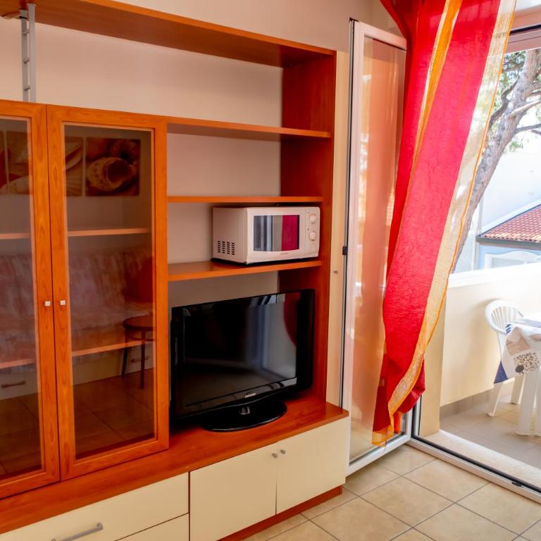 Family Residence Nuova Orchidea - Two-Bedroom Apartment with Terrace - 2