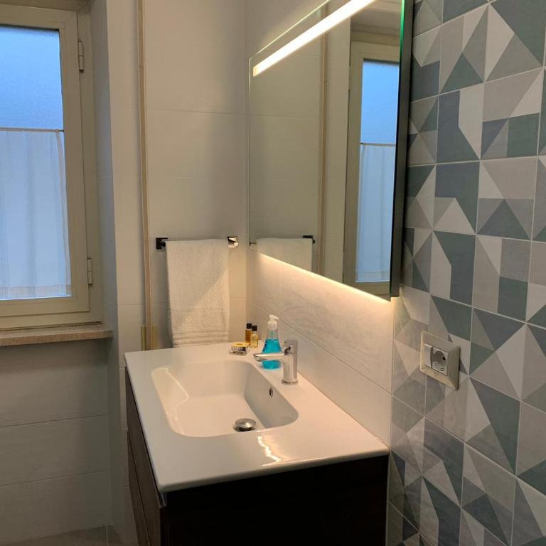 Casa Cristina - Appartamento con Balcone - 22