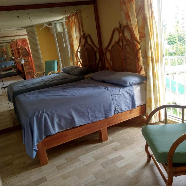 IOW4 LM Junior Suite - Cama en habitación compartida mixta de 4 camas - 2