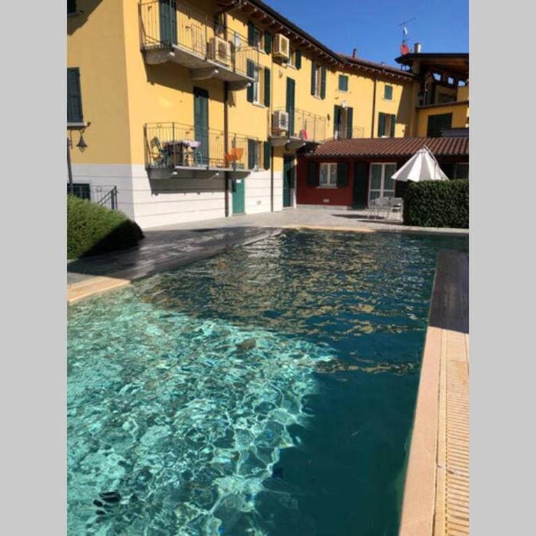 Casa Bellagio Beach: Pool, 100m Lake & near City - Two-Bedroom Apartment - 2