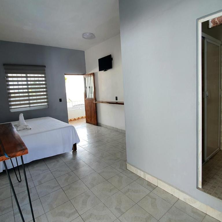 HOTEL OLAS ALTAS BUCERIAS - Habitación Familiar con terraza - 2