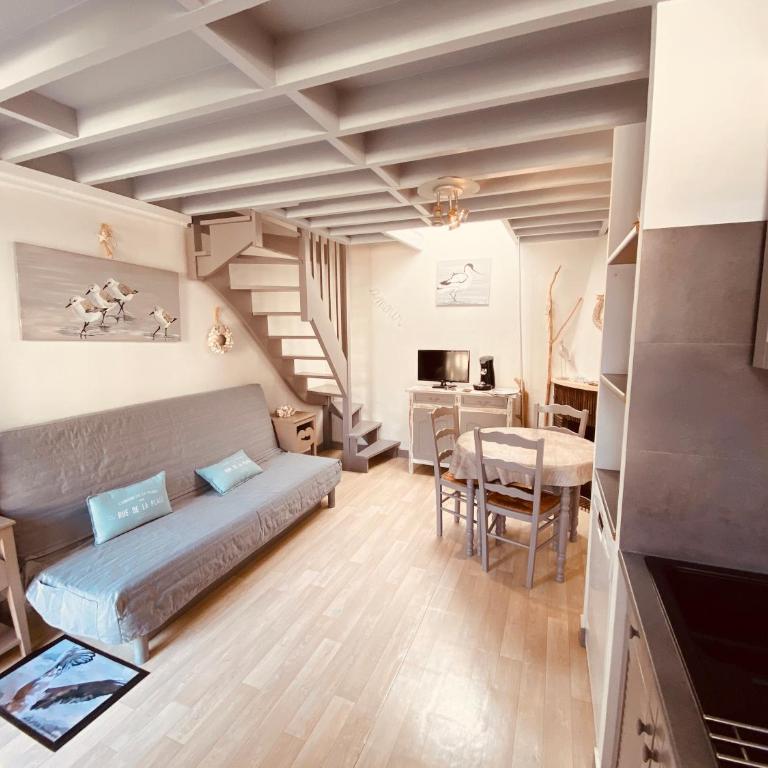 La Cabourgeaise - One-Bedroom Apartment - 2