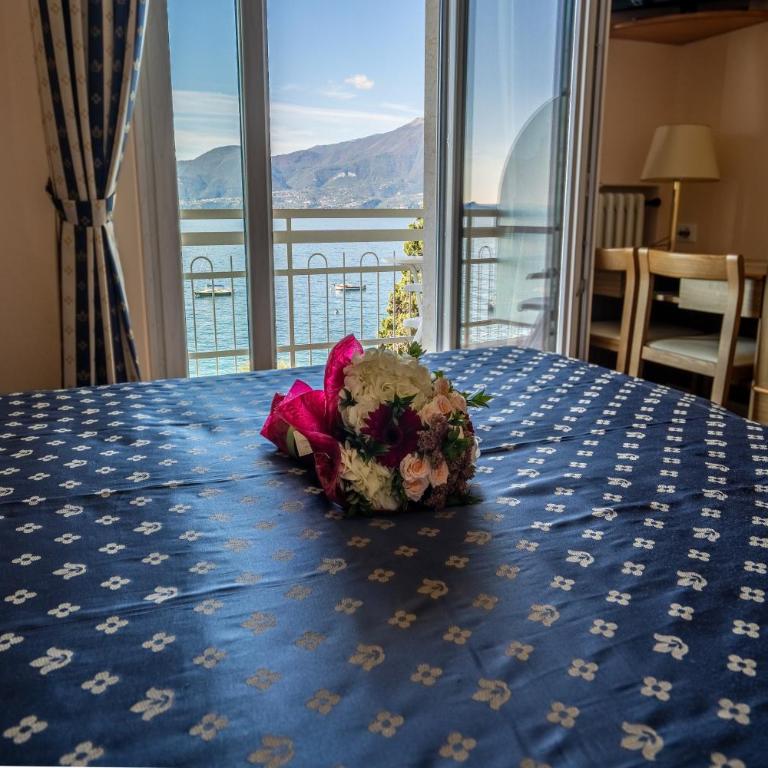 Hotel Benacus Torri del Benaco - Camera Standard Matrimoniale/Doppia con Letti Singoli con Vista Lago - 1