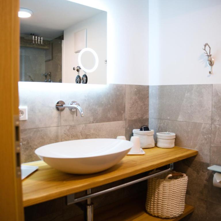 Leos Alpenchalet - inclusive Sommer Bergbahnticket und E-Auto Ladestation - Apartment mit 1 Schlafzimmer - 8
