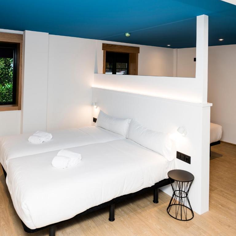 Alameda Rooms Santiago - Standard Family Room - 4