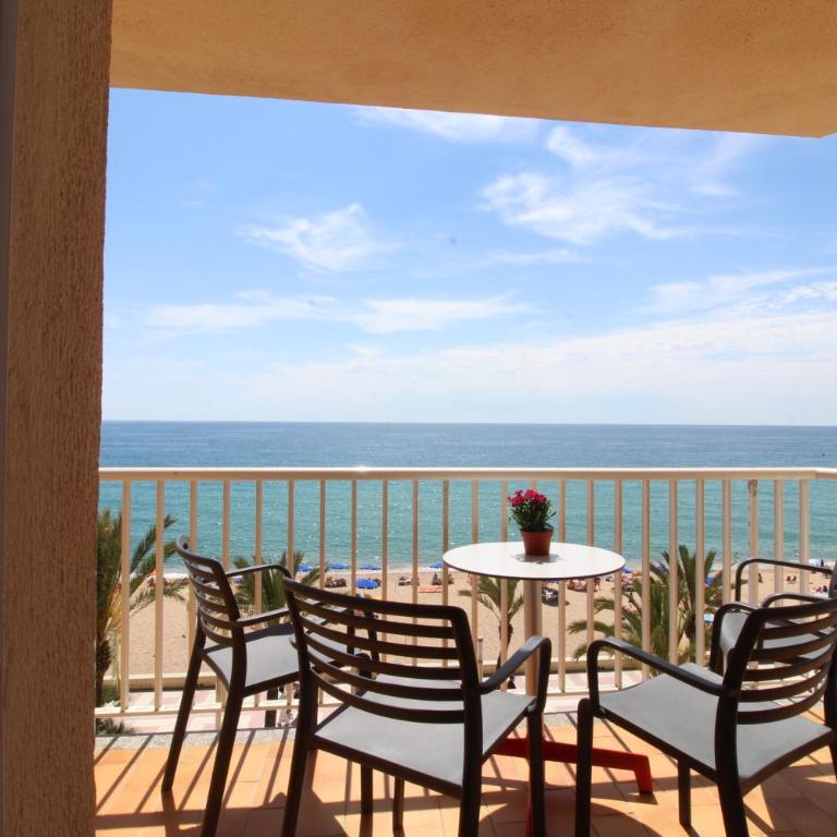 Apartaments El Sorrall - Apartamento de 2 dormitorios con vistas al mar y balcón (4 adultos) - 15