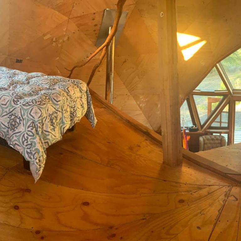 Domo Conguillio Conecta con tu energía sagrada junto al Salto Truful Truful con una vista majestuosa que podrás disfrutar en una tinaja Una experiencia que alineará tu espíritu y tu energía interior Vívelo - Chalet de 1 dormitorio - 25