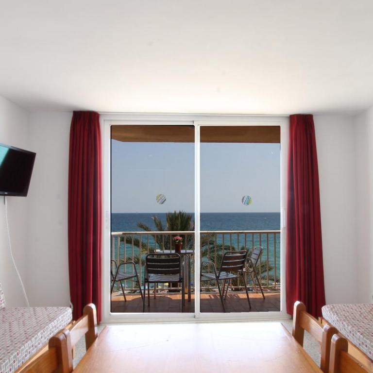 Apartaments El Sorrall - Apartamento de 2 dormitorios con vistas al mar y balcón (4 adultos) - 5