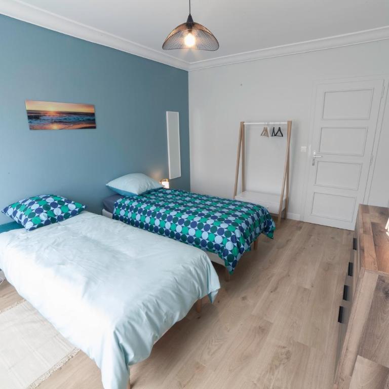 PRESTIGELOC - Business & Confort - 3 Grandes Chambres, 2 SDB, Hyper Centre - Three-Bedroom Apartment - 5