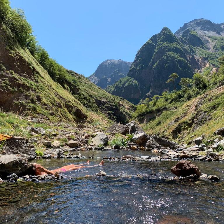 Domo Conguillio Conecta con tu energía sagrada junto al Salto Truful Truful con una vista majestuosa que podrás disfrutar en una tinaja Una experiencia que alineará tu espíritu y tu energía interior Vívelo - Chalet de 1 dormitorio - 3