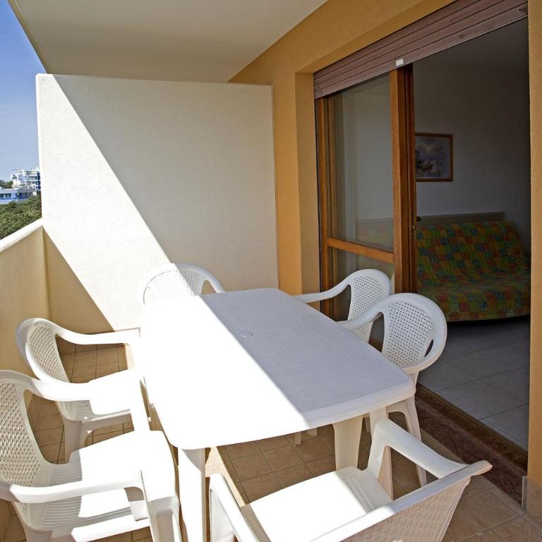 Rialto - Appartamento con 2 Camere da Letto e Balcone - 2