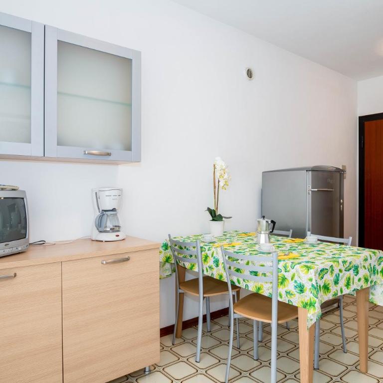 Sole B - Appartamento con 2 Camere da Letto - 11