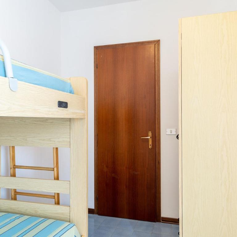 Sporting - Two-Bedroom Apartment with Balcony - 14
