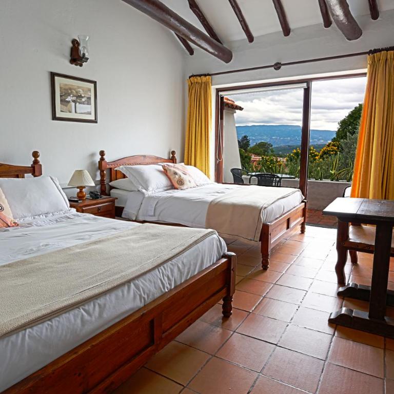 Hotel Mesón de los Virreyes - Habitación Triple con terraza - 1