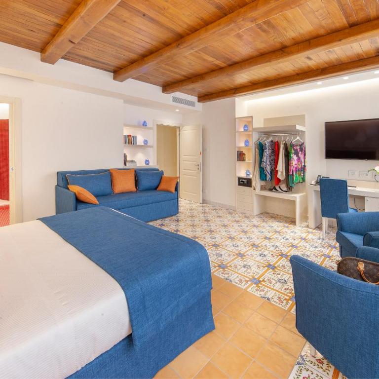 Maison Amalia - Deluxe Double or Twin Room with Balcony - 5