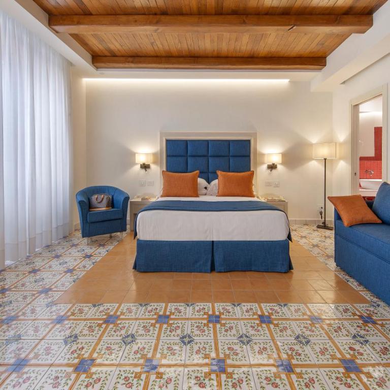 Maison Amalia - Deluxe Double or Twin Room with Balcony - 7
