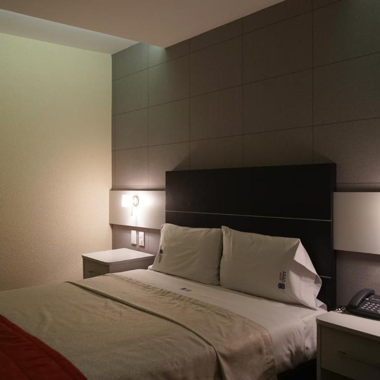 Hotel Monaco - Habitación Estándar - 1