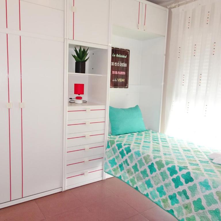 CAPRI GANDIA PRIMERA LÍNEA - Alquiler solo familias - Apartamento de 2 dormitorios - 30